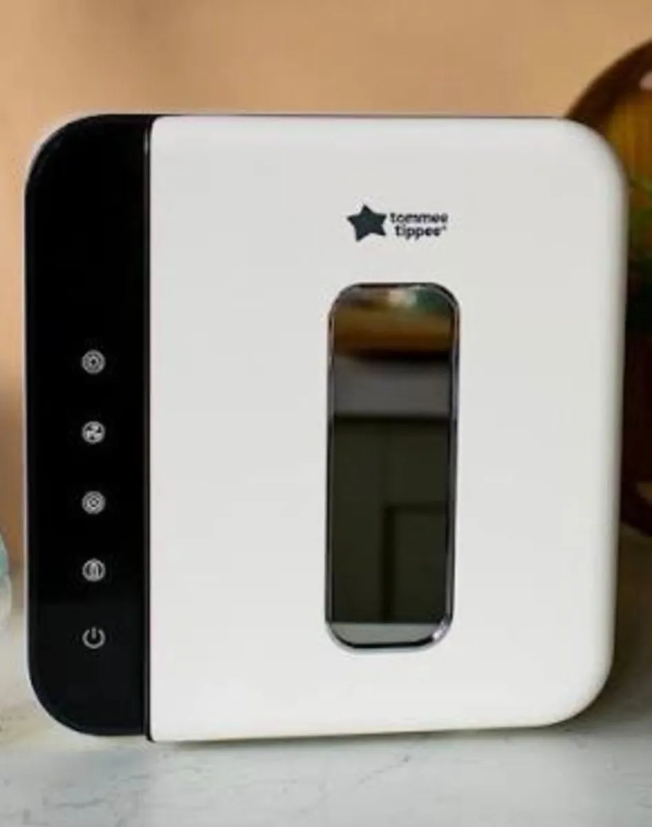 TOMMEE TIPPEE UV Bottle Steriliser Dryer - Black & White - Image 1
