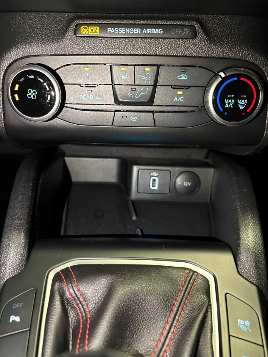 Ford Focus 2021 ST LINE SPORTS TRIM - Image 2