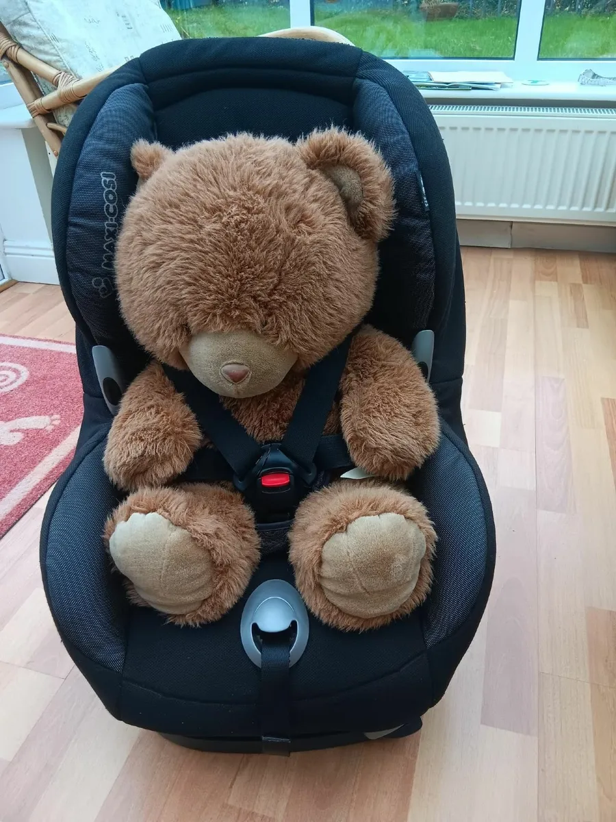 Baby Car Seat - Image 1