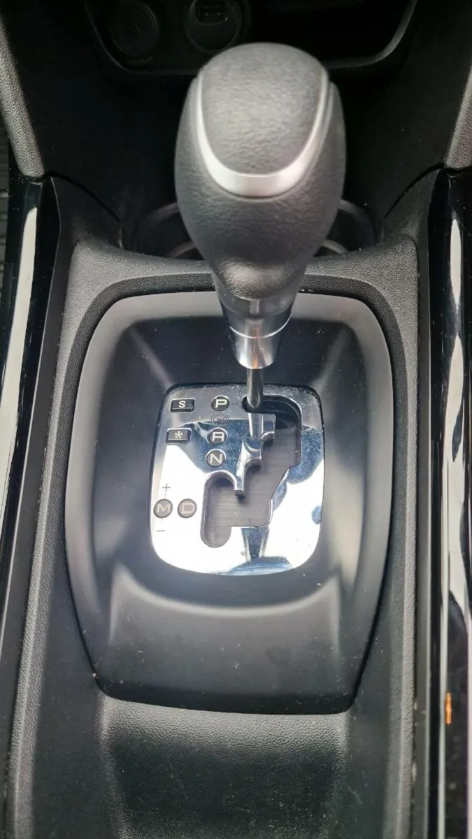 Peugeot 2008 active 1.2 AUTOMATIC - Image 4
