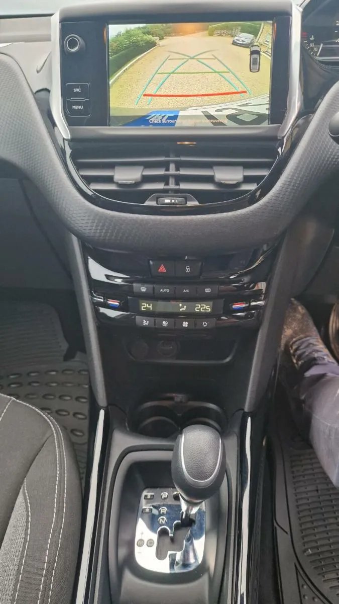 Peugeot 2008 active 1.2 AUTOMATIC - Image 3