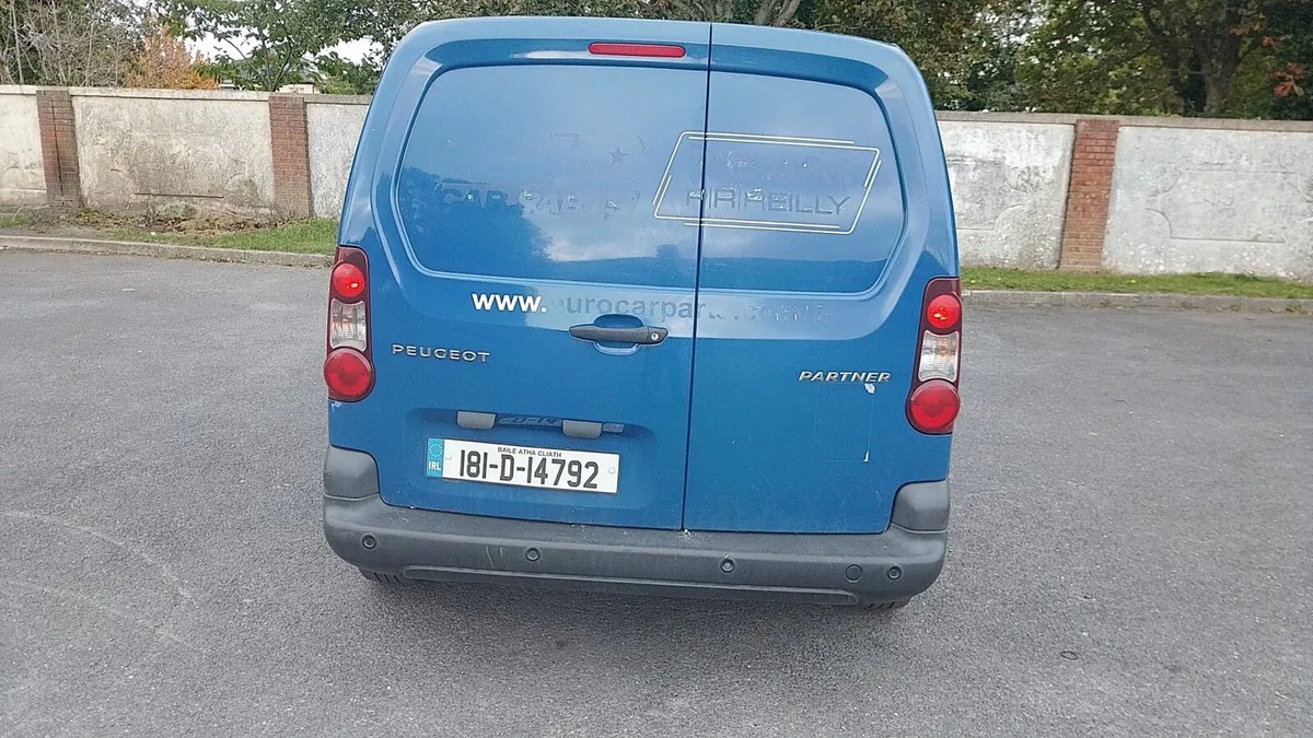 Peugeeot van for sale drives very good - Image 1