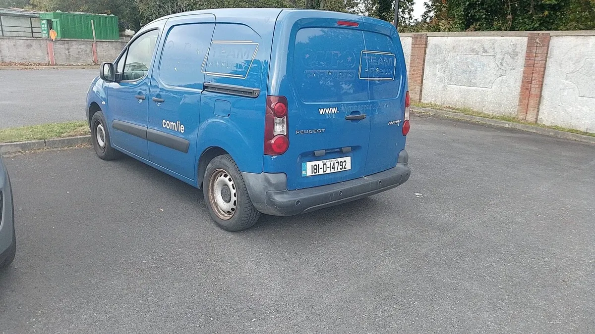 Peugeeot van for sale drives very good - Image 3