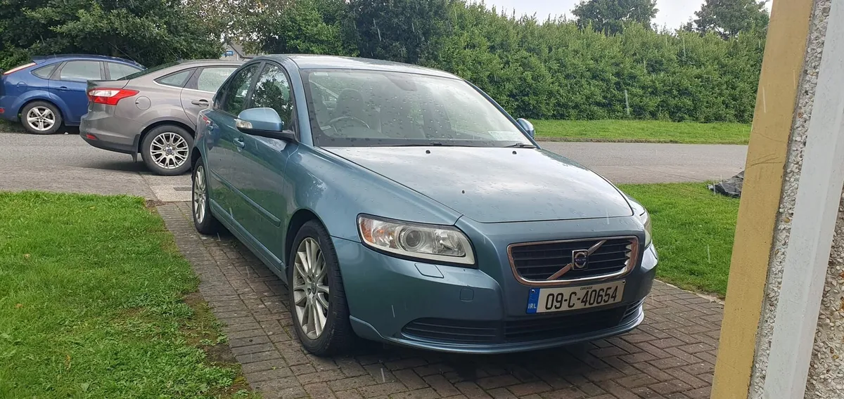 Volvo S40 1.6 diesel, good condition, fresh nct - Image 1