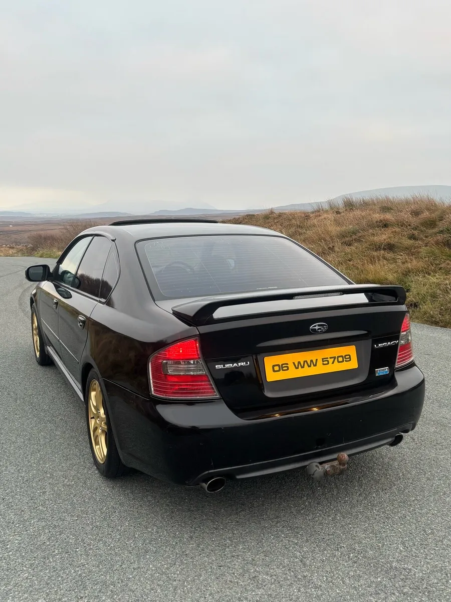 Car - Image 3