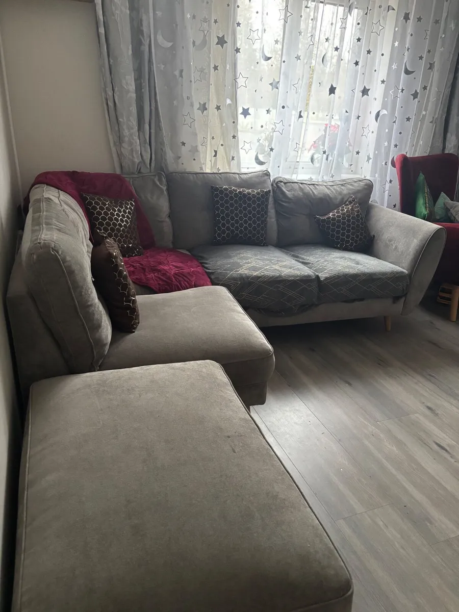 LShape corner sofa - Image 2