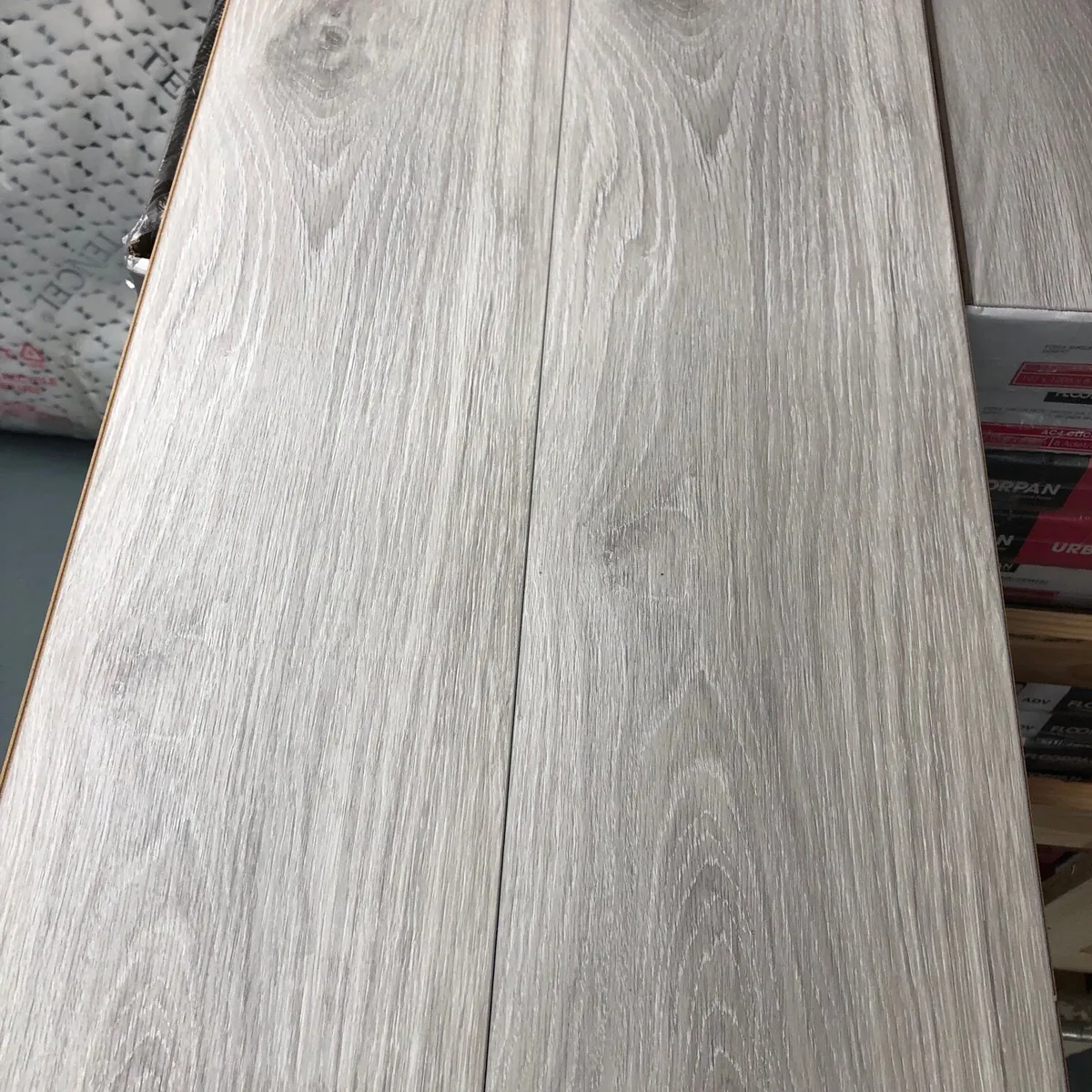 8 mm laminate flooring - Image 1