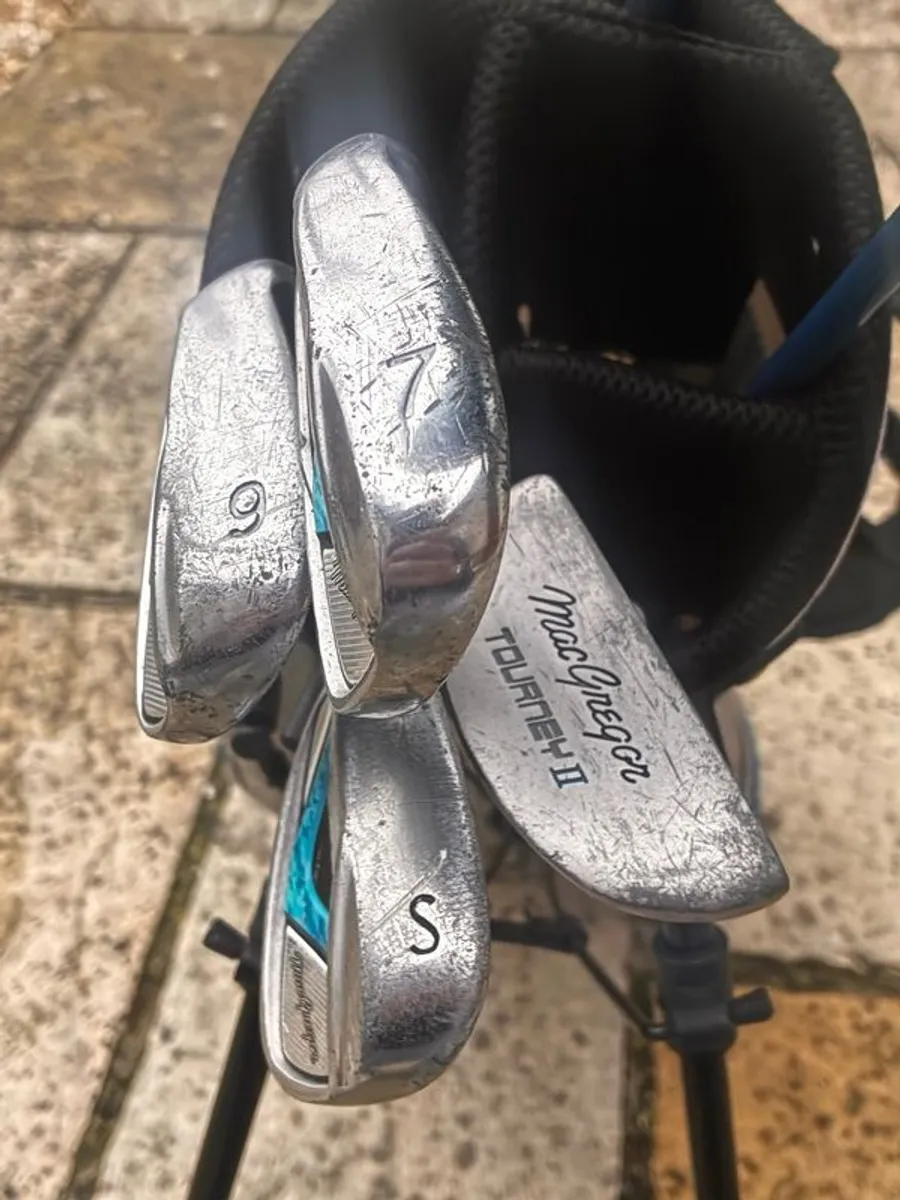 Junior left handed golf set - Image 2