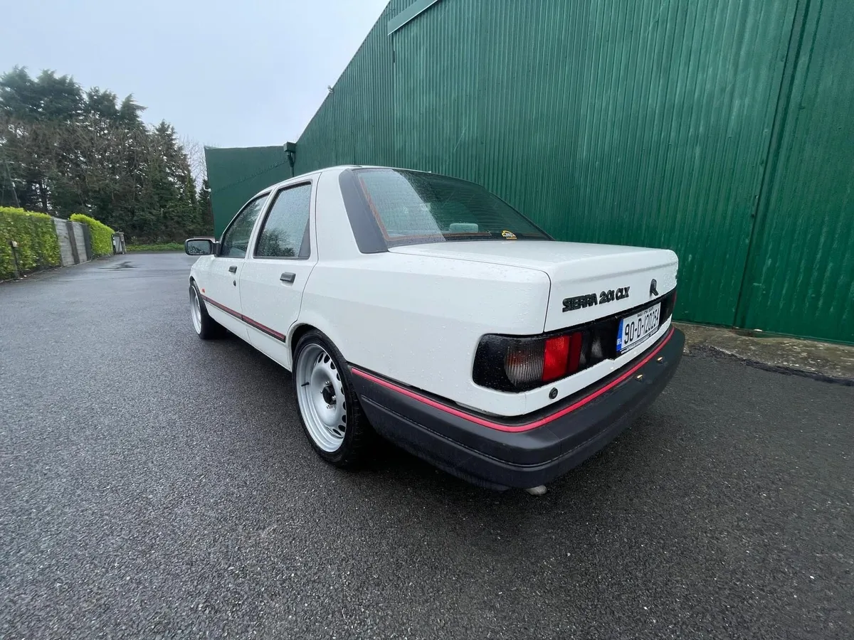 Ford Sierra 2.0 - Image 4