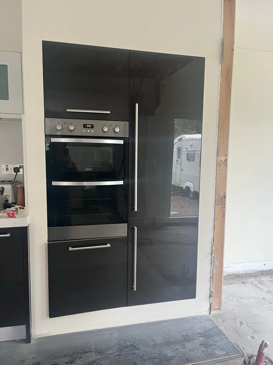 Kitchen plus quartz worktops - Image 3