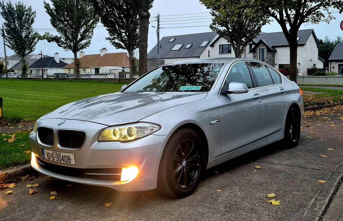 2010 BMW 520D AUTOMATIC LOW KM 235K - Image 4