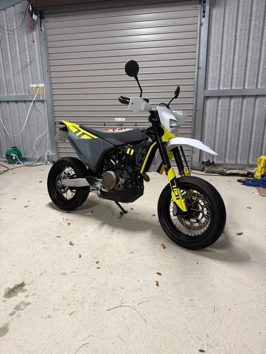 2023 Husqvarna 701 supermoto - Image 2