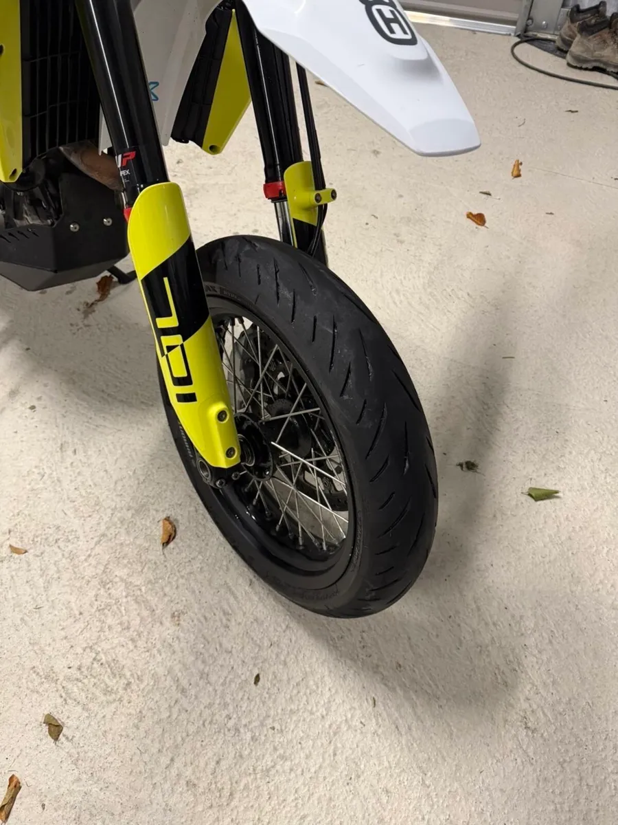 2023 Husqvarna 701 supermoto - Image 3