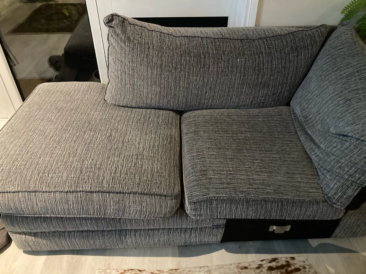 Grey L-shaped sofa - Image 4