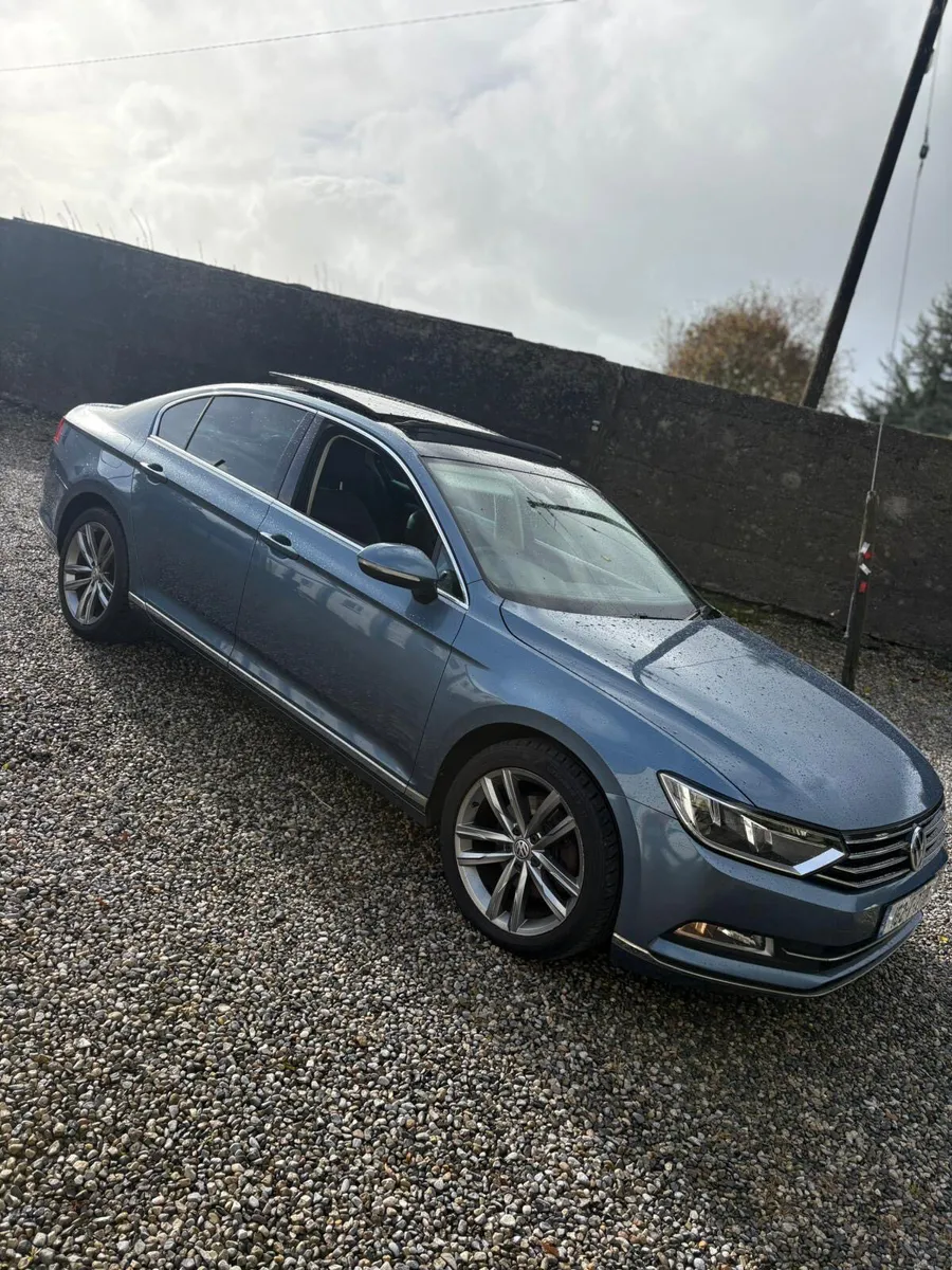 Volkswagen Passat 2016 - Image 4