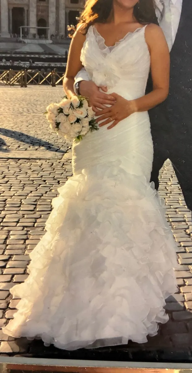 Wedding dress - Image 1