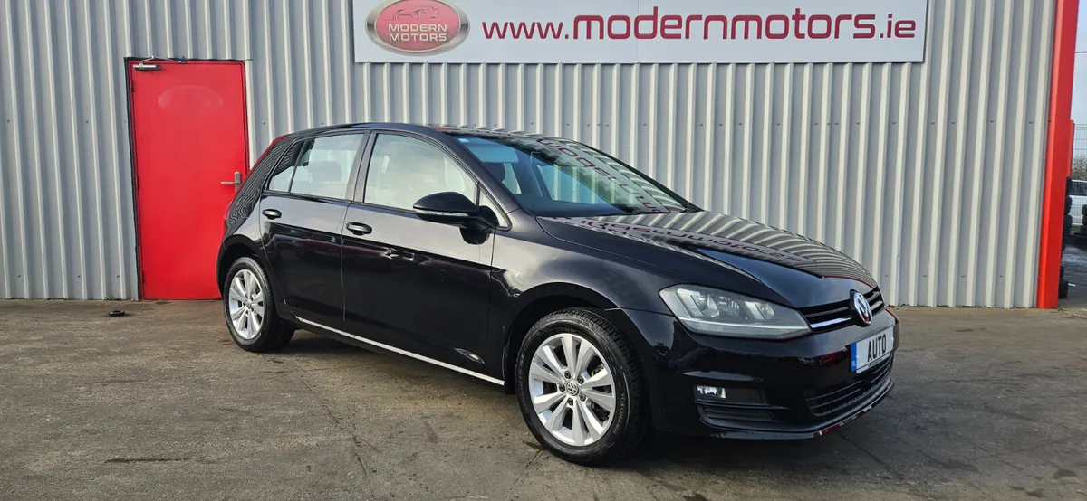 Volkswagen Golf auto comfortline 1.2 petrol low km - Image 1
