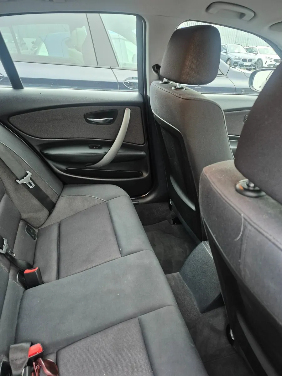 BMW 1-Series 2010 - Image 2