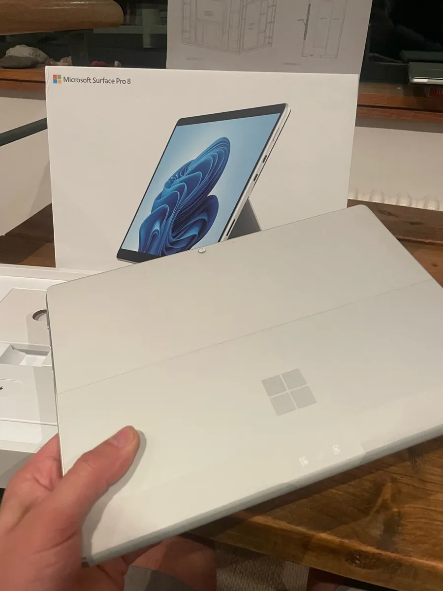 New Microsoft Surface Book 8 Pro i7 - Image 1