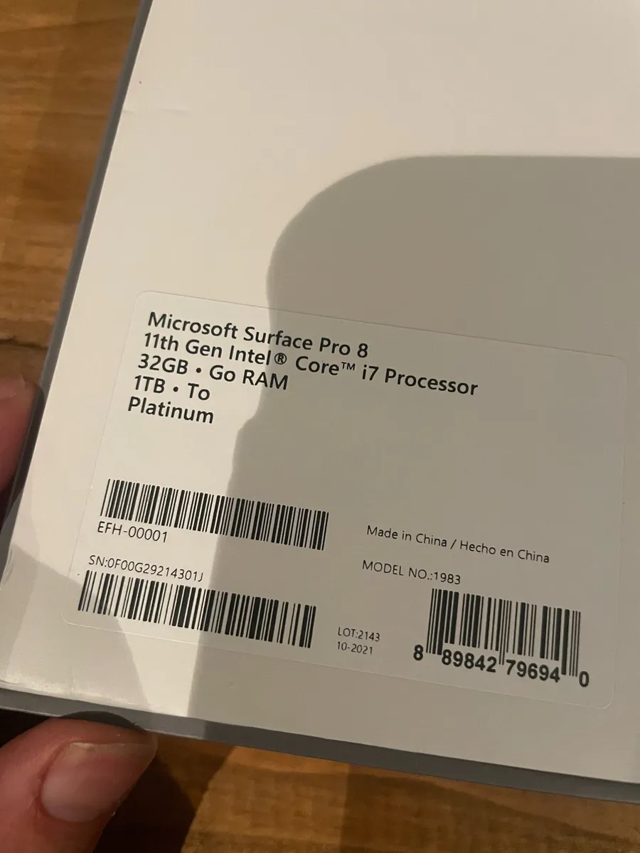 New Microsoft Surface Book 8 Pro i7 - Image 2