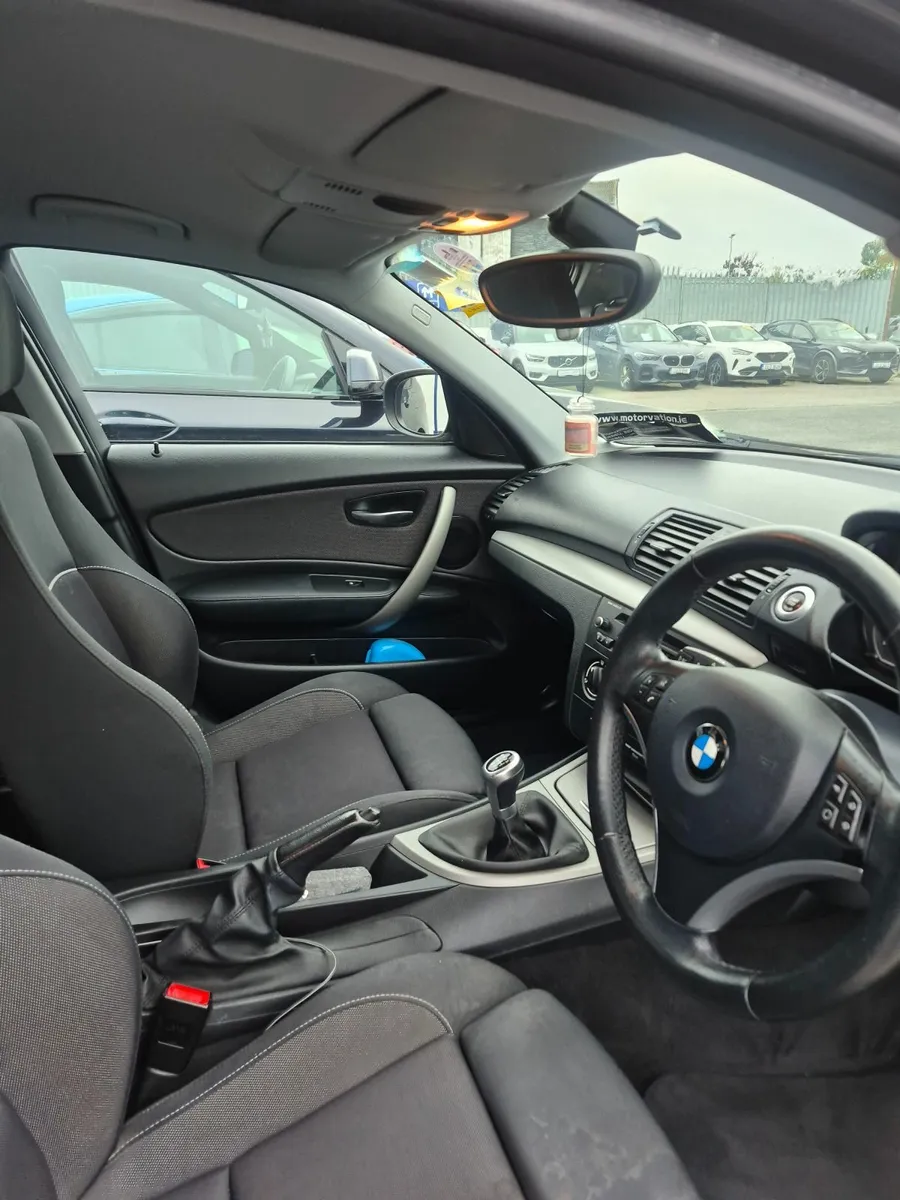 BMW 1-Series 2010 - Image 4