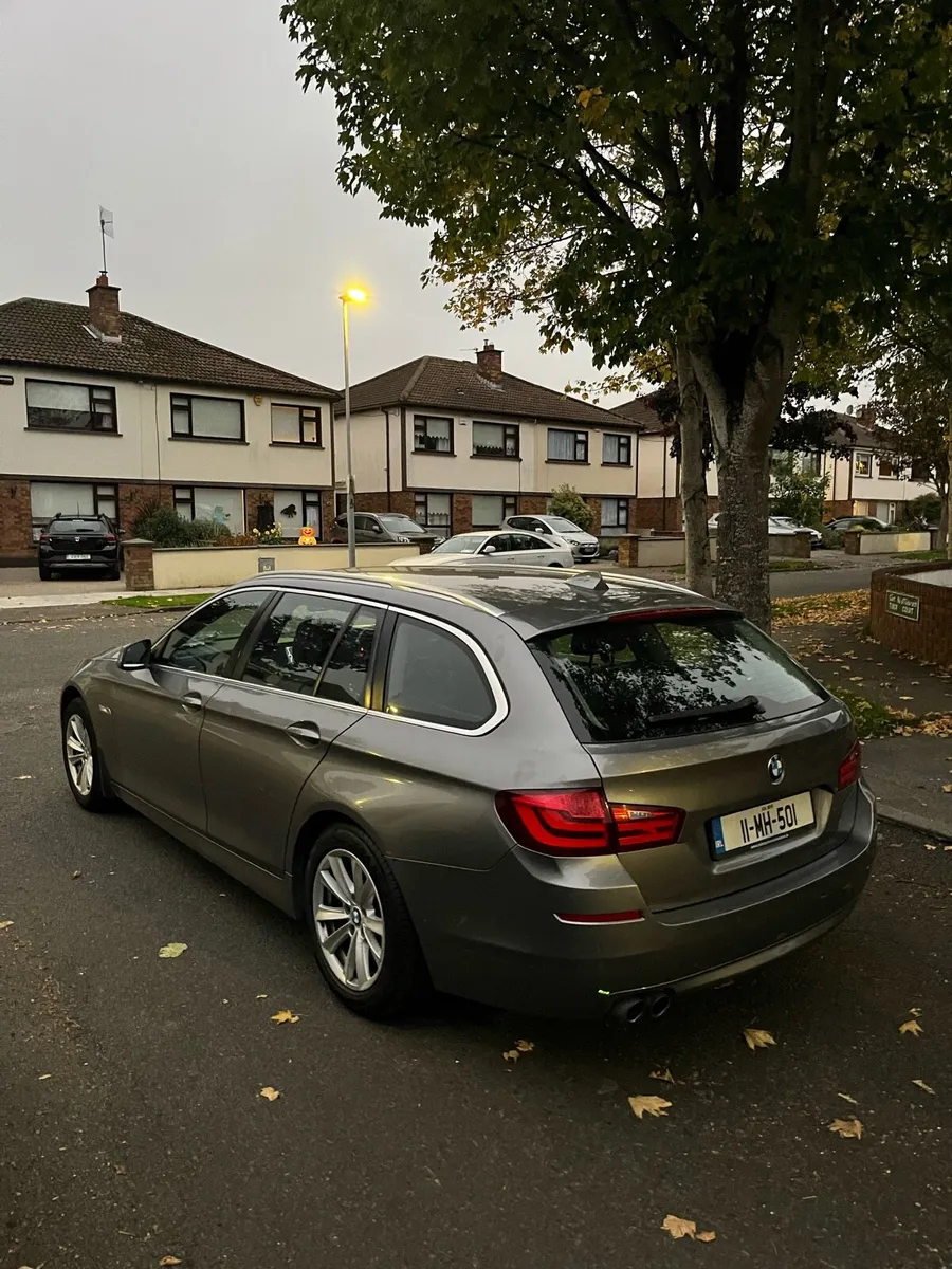 BMW 520d 2011 - Image 3