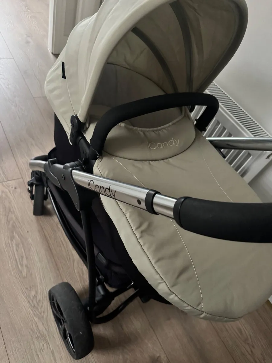 Pram - Image 2