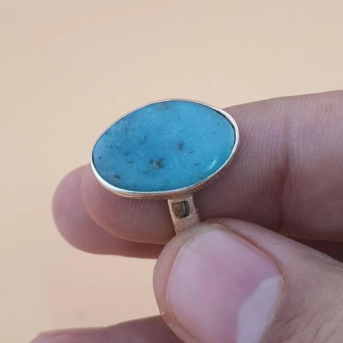 Beautiful Natural Arizona Turquoise Oval Stone Ring in Sterling Silver - Image 1