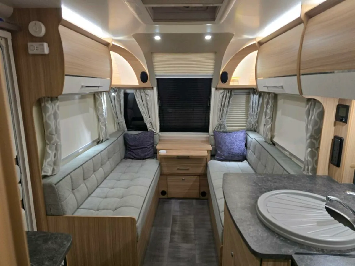 Caravan - Image 2