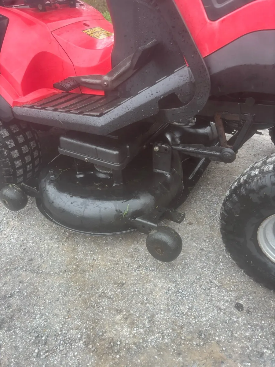 2019 mountfield 2040h ride on lawnmower - Image 2
