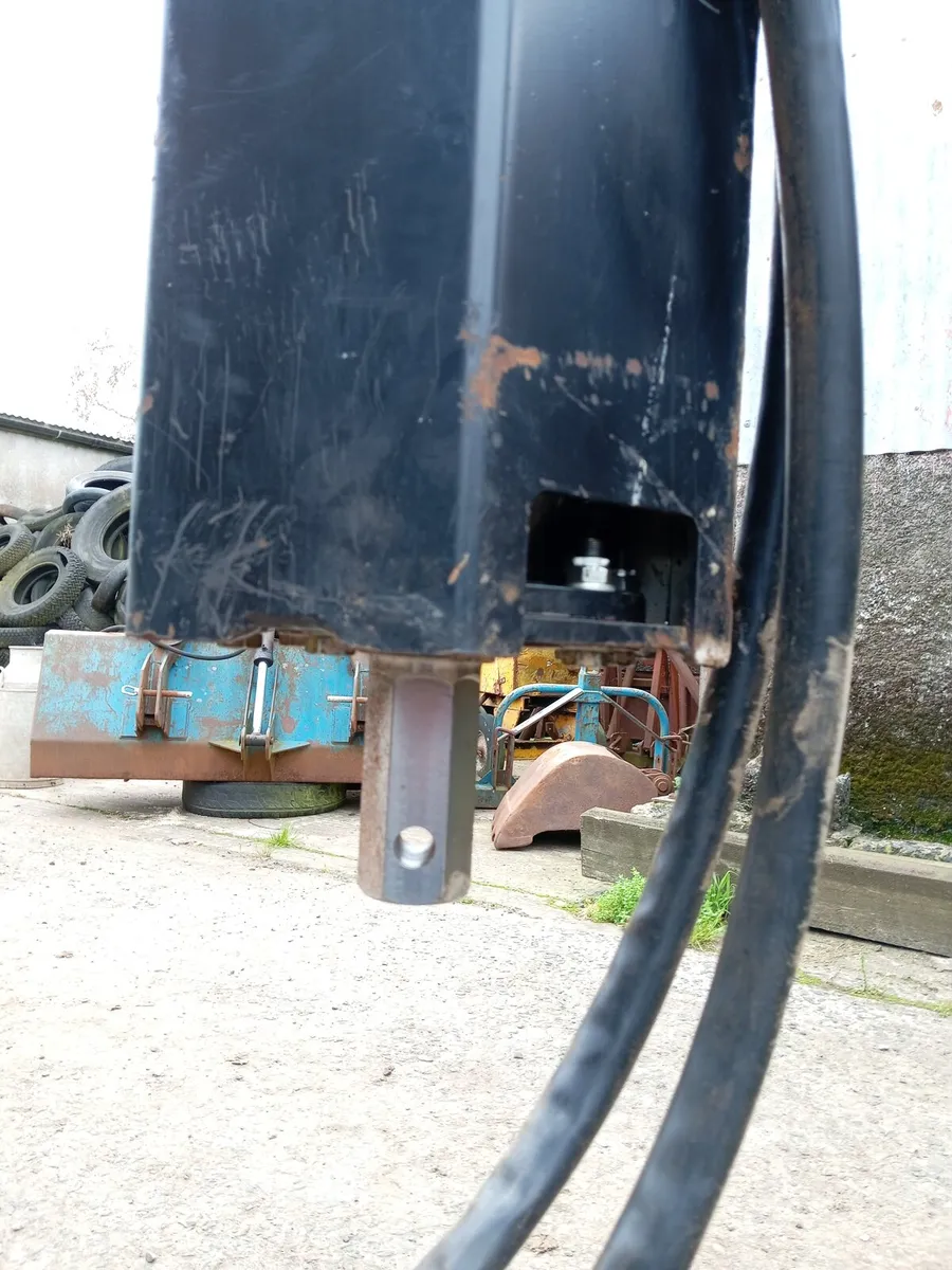 Earth drill - Image 1