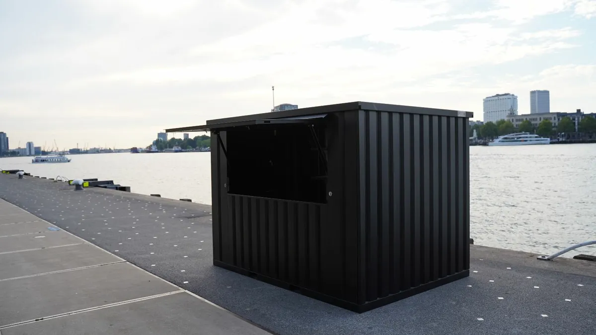 Ready-to-Use Bar Container: Bring Your Outdoor Bar - Image 1