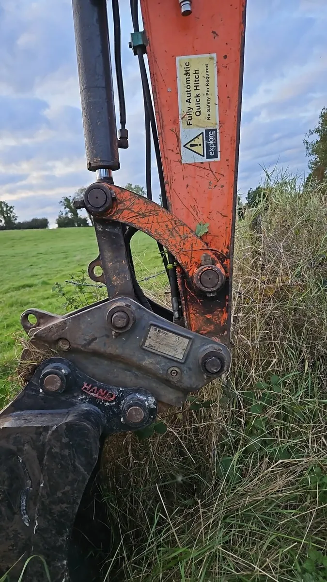 Hitachi 52U digger - Image 2