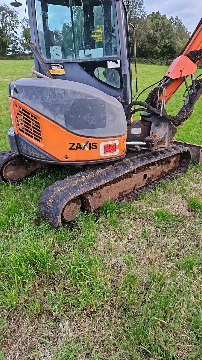 Hitachi 52U digger - Image 3