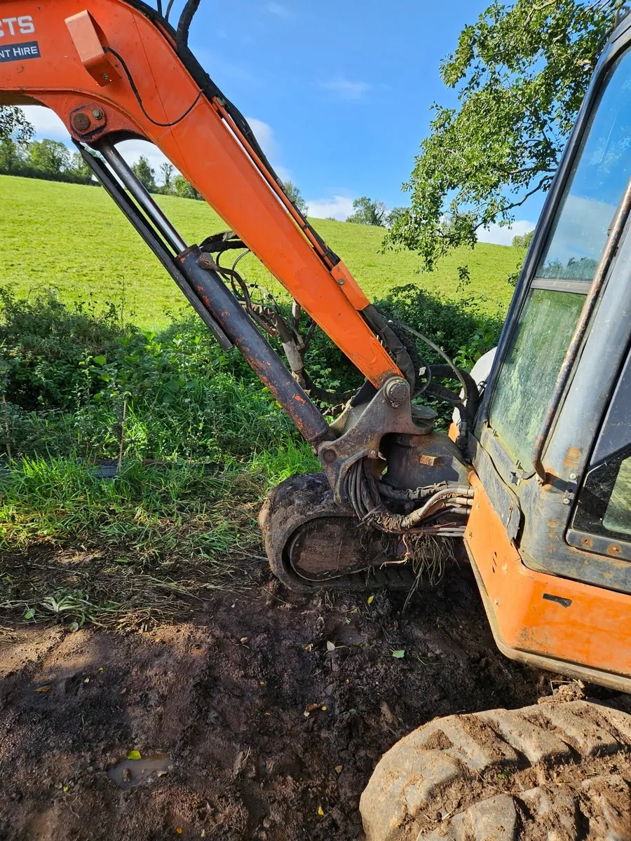 Hitachi 52U digger - Image 4