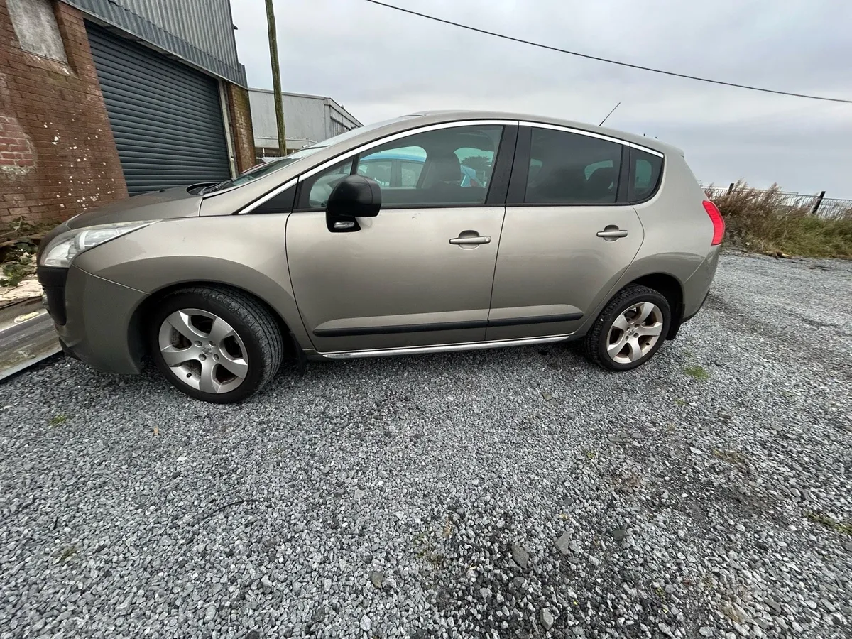 For sale Peugeot 5008 automatic - Image 2