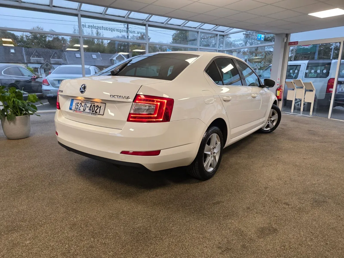 Skoda Octavia 1.6D Ambition 2015 - Image 3