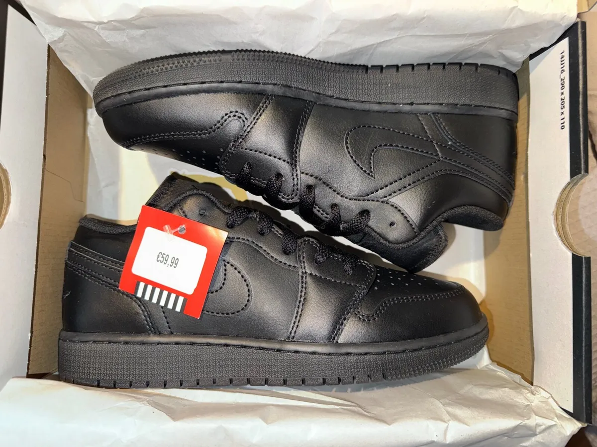 Air Jordan 1 - Image 1