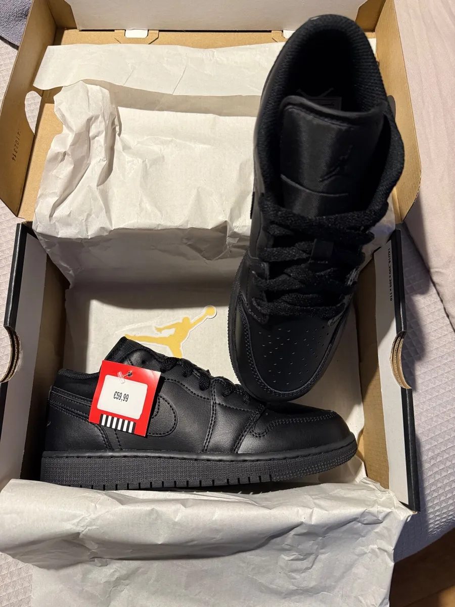 Air Jordan 1 - Image 2