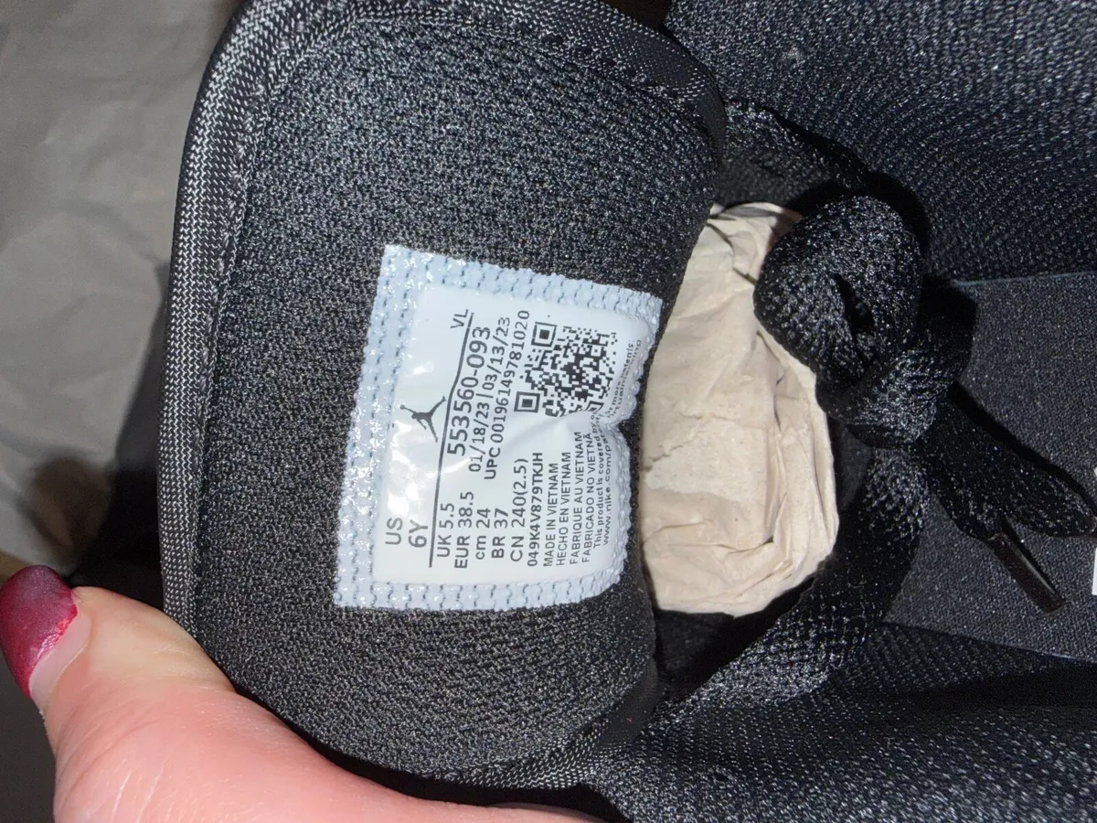 Air Jordan 1 - Image 3
