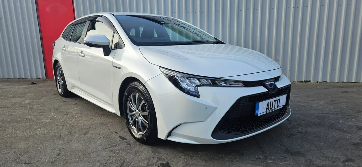 toyota corolla hybrid/petrol 1.8 auto estate - Image 4