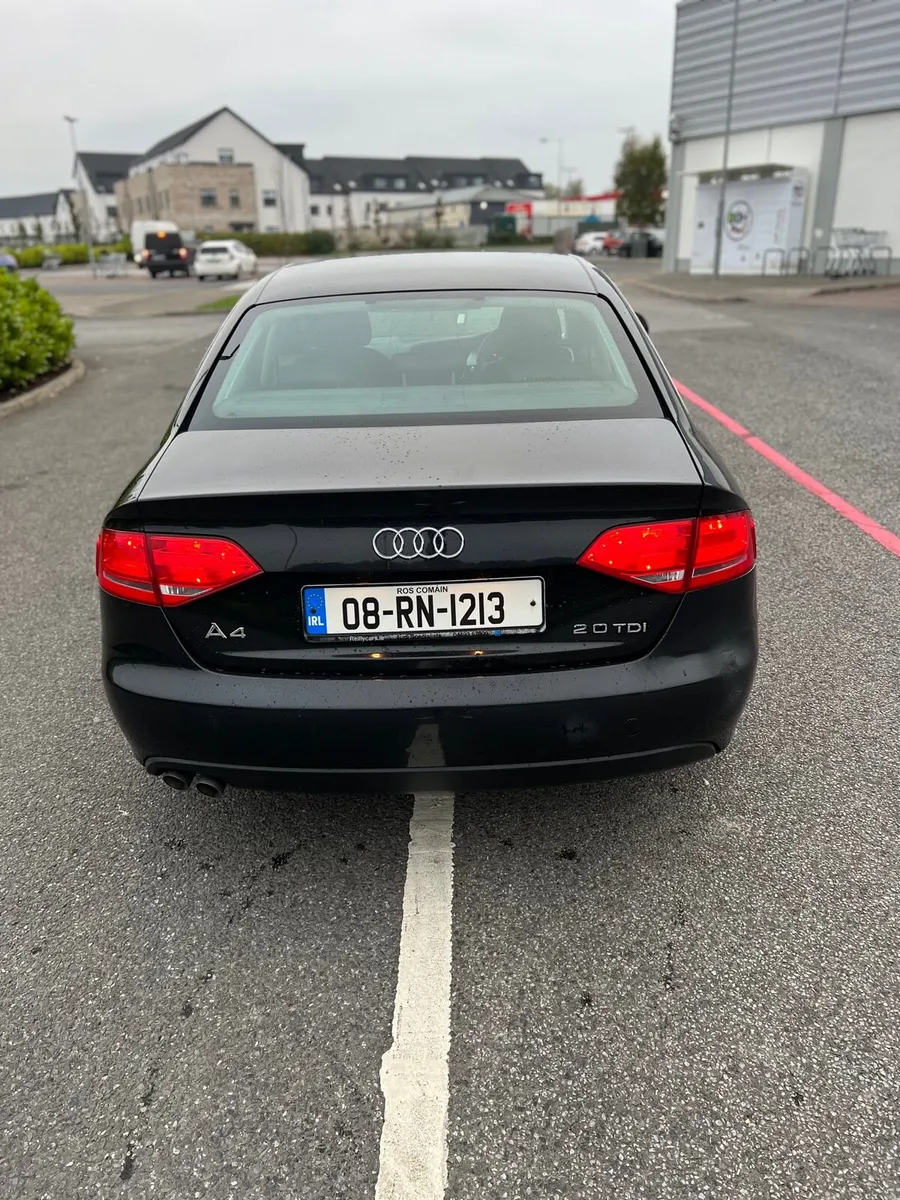 Audi A4 - Image 2