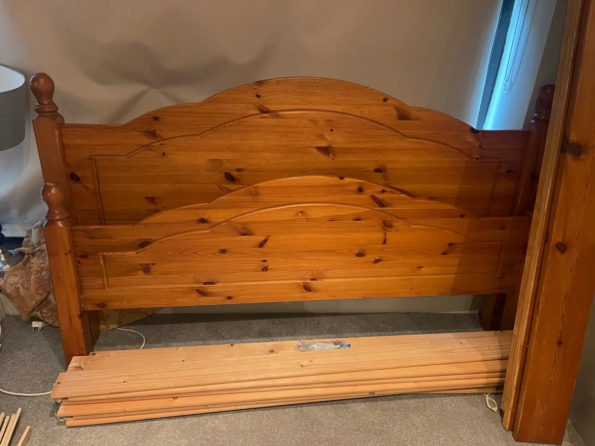 Very Sturdy 5 Ft Solid Pine Wooden King Size Bed