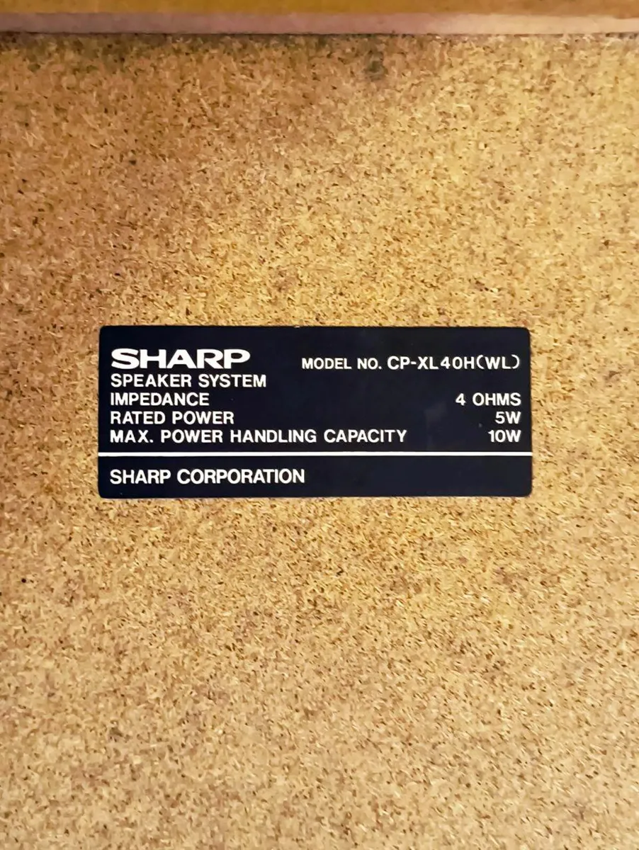 Sharp Speakers Pair home audio Bookshelf - Image 2
