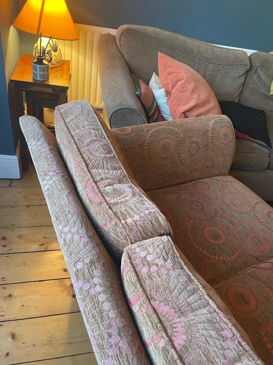 Free Marks & Spencer's sofa - Image 1