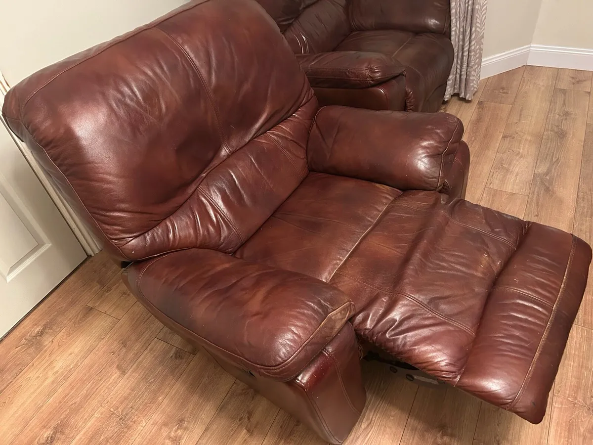 2 recliners - Image 3