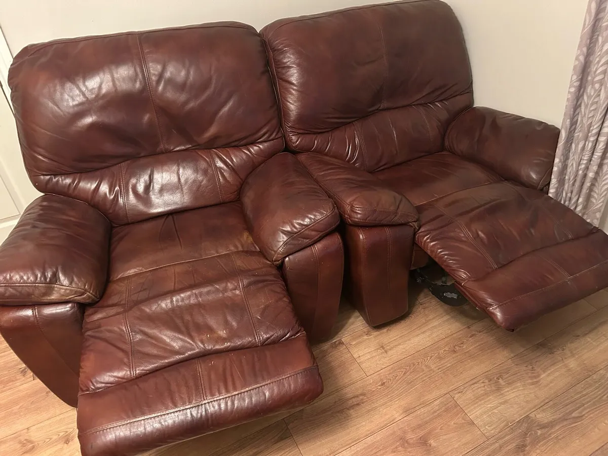 2 recliners - Image 4