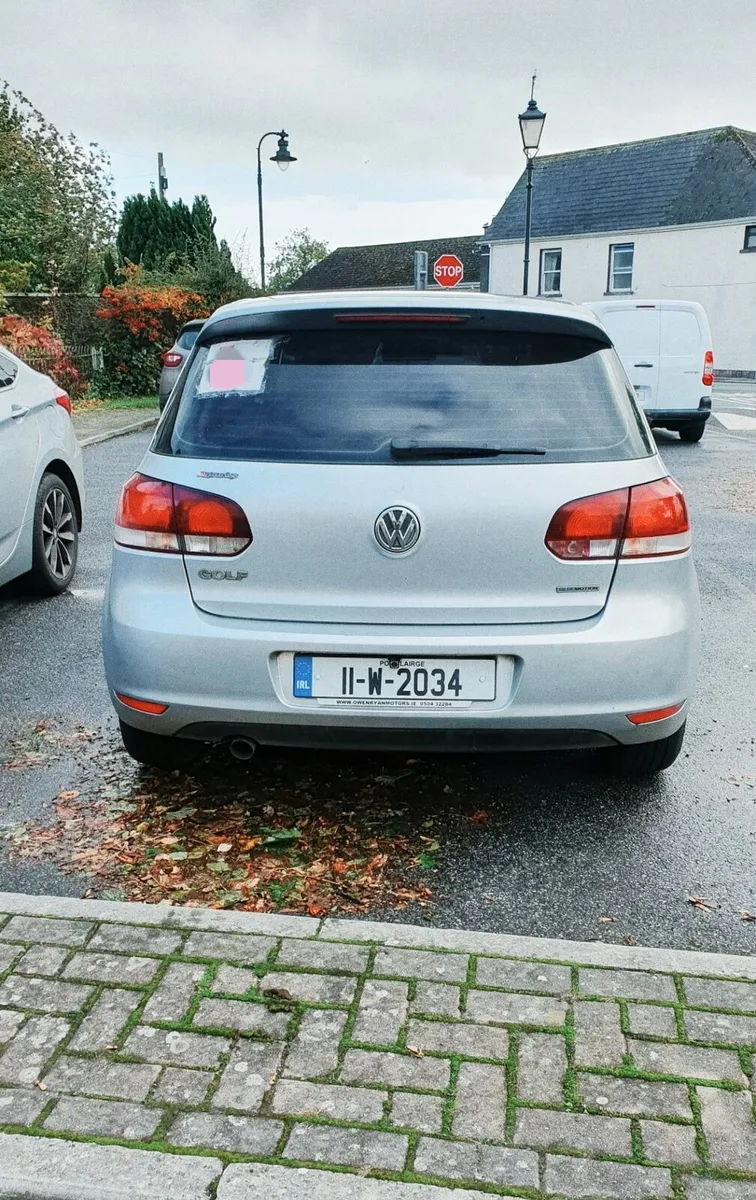 Volkswagen Golf 2011 - Image 1
