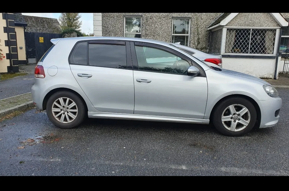 Volkswagen Golf 2011 - Image 3
