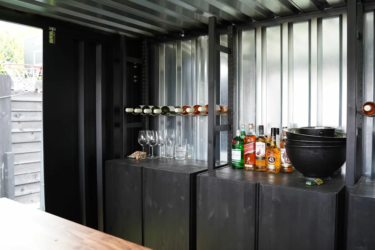 Maintenance-Free Bar Container – Perfect for Event - Image 1